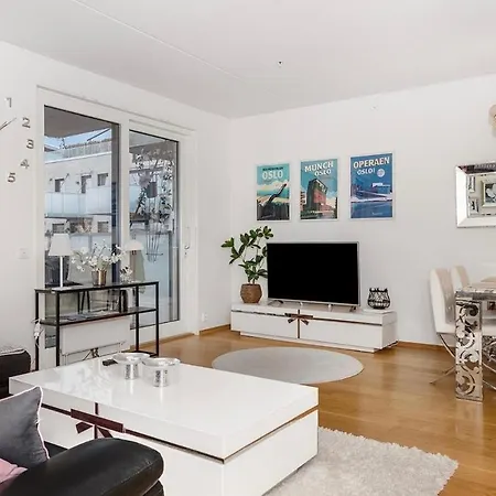 דירה Location 3 Bedrooms Modern Sauna, Balcony, Elevator, And Easy Access To Center *
