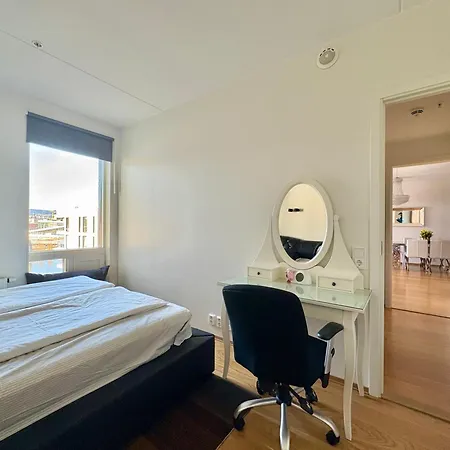 Location 3 Bedrooms Modern Sauna, Balcony, Elevator, And Easy Access To Center *