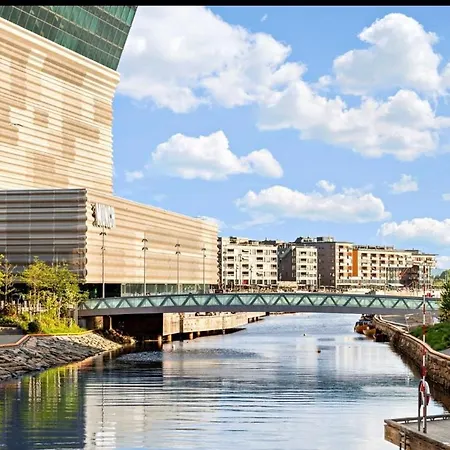 Location 3 Bedrooms Modern Sauna, Balcony, Elevator, And Easy Access To Center * Oslo